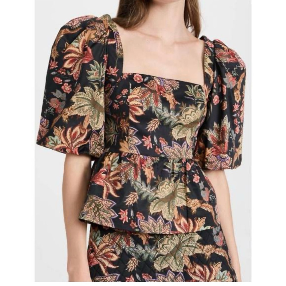 Cara Cara NWT Floral Puff Sleeve Top
